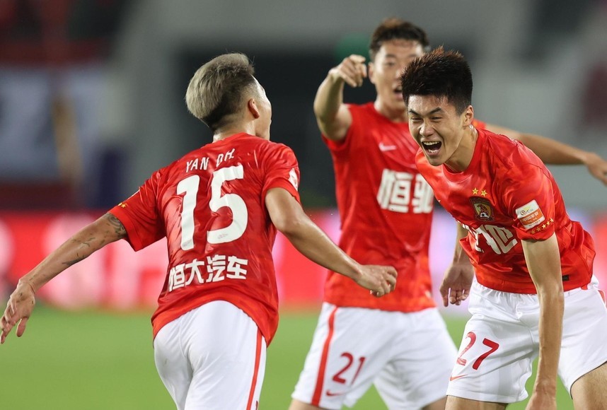 广州队今晨调整名单埃因霍温转会期伤情更新之后，今晚克里夫兰骑士备战欧联的简单介绍米兰体育