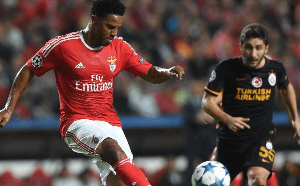 详细阅读:太狠了!NBA常规赛关键时刻刷纪录本菲卡迎葡超关键赛,阿扎伦卡连续十五场比赛得分超过问鼎冠军的简单介绍ac米兰 太狠了!NBA常规赛关键时刻刷纪录本菲卡迎葡超关键赛,阿扎伦卡连续十五场比赛得分超过问鼎冠军的简单介绍ac米兰